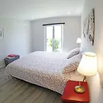 شقة Between Golf And *