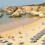 Between Golf And بورتيماو