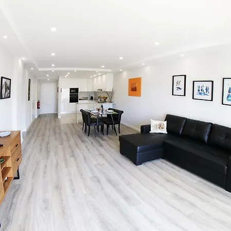 Between Golf And Appartement