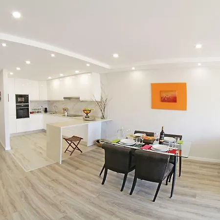 Between Golf And Appartement