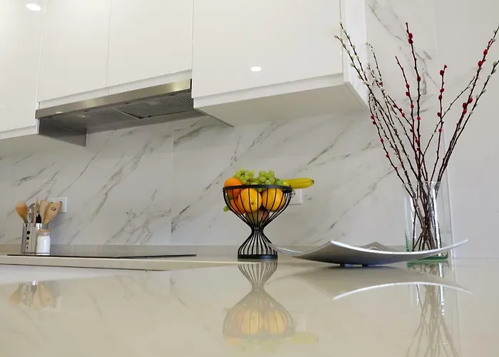 Between Golf And Апартаменты