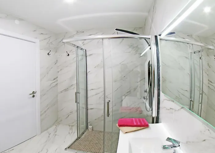 Between Golf And * Портиман