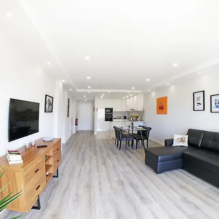 Between Golf And * ポルティマン