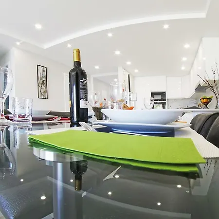 Between Golf And ポルティマン