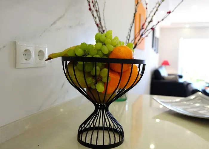 Between Golf And 아파트 포티마오