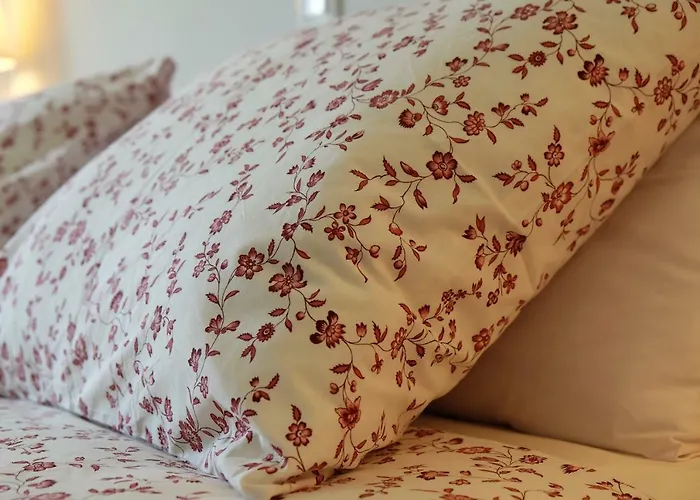 Between Golf And 아파트 포티마오