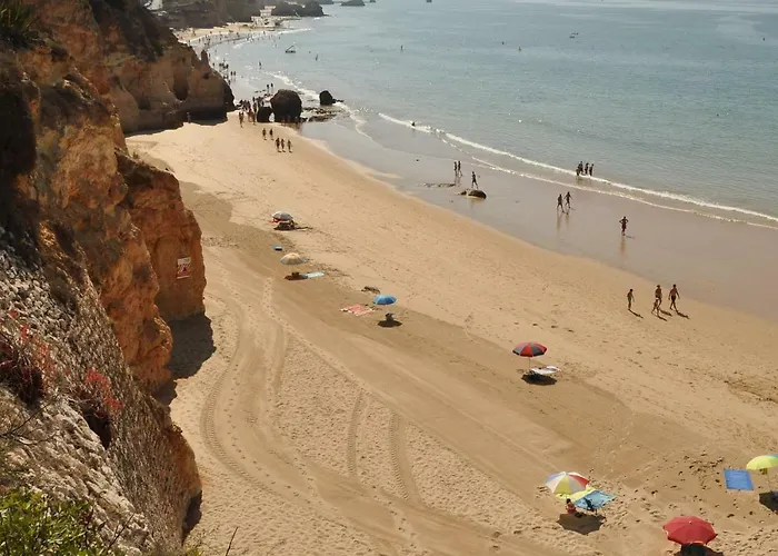 아파트 Between Golf And