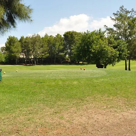 Between Golf And Lejlighed *