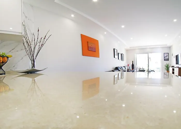 Between Golf And * 波尔蒂芒